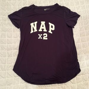 Gap top/ motherhood maternity shorts